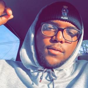 Meet your Posher, Dee